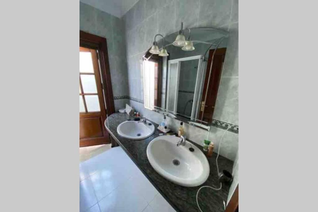 Villa Isa Sea Views 플라야블랑카 외부 사진